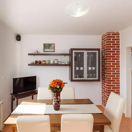 Apartmany Kosic Krk Town Buitenkant foto