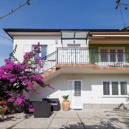 Apartmany Kosic Krk Town Buitenkant foto